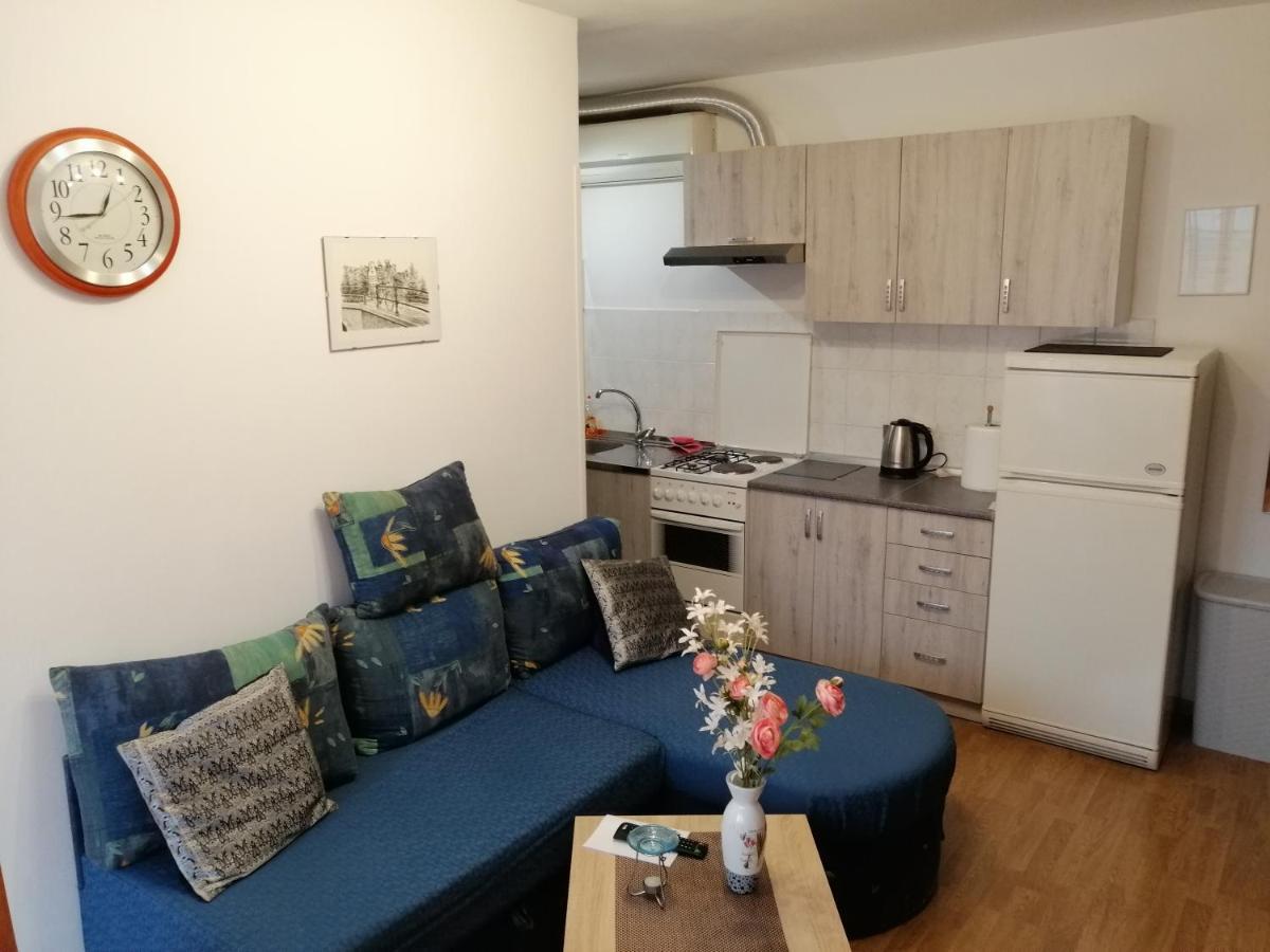 Apartman Nena Карловаць Екстер'єр фото