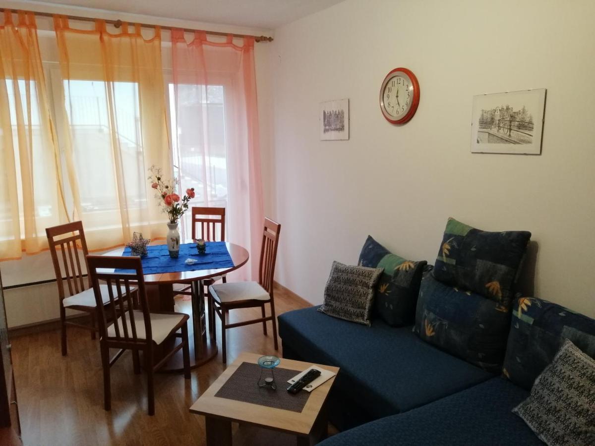 Apartman Nena Карловаць Екстер'єр фото